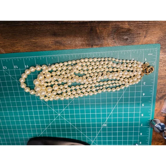 J.crew 5 strand faux pearls necklace like new - Picture 6 of 8